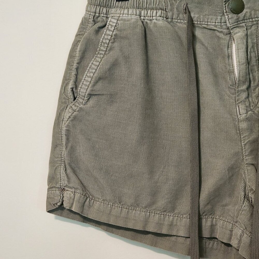 American Eagle sz XS women olive green corduroy shorts - Picture 4 of 11